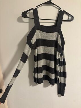 American Eagle Outfitters Black and Gray Striped Off-Shoulder Sweater